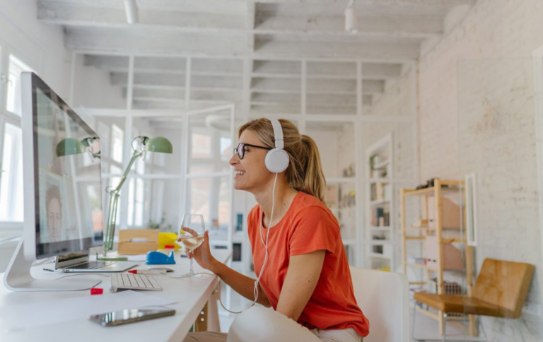 Hybrid & Hype: The Best Digital Tools for Flawless Business Event Planning